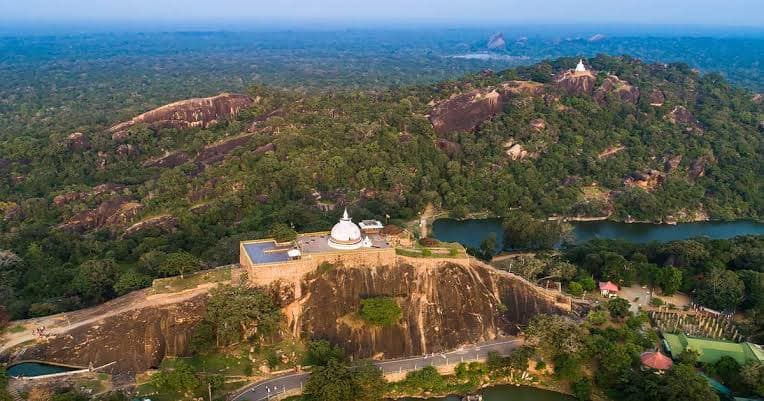 Sithulpawwa Rock Temple