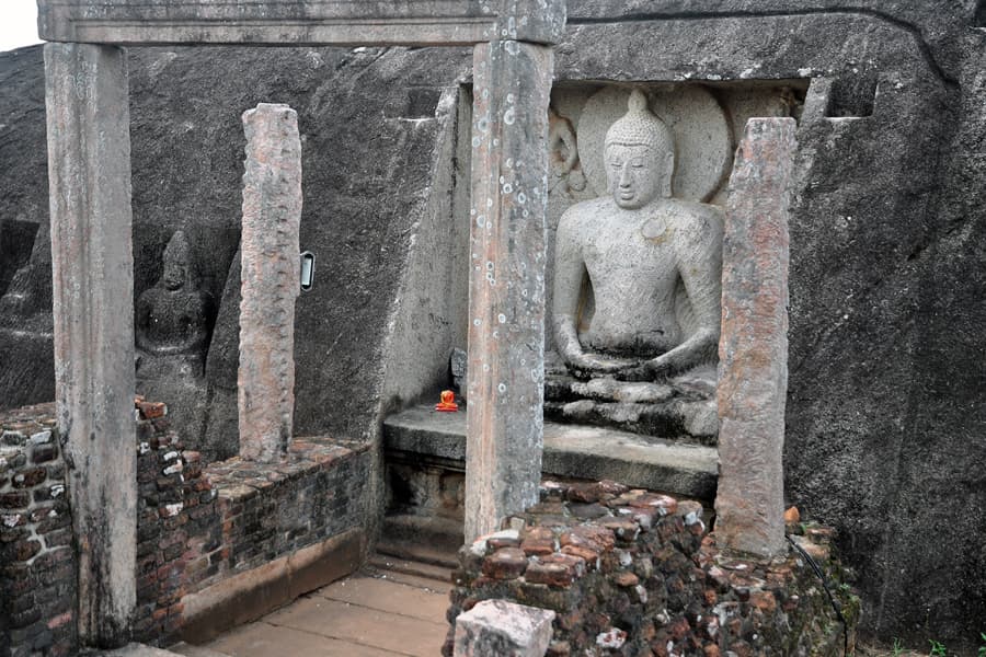 Thanthirimale Rock Temple