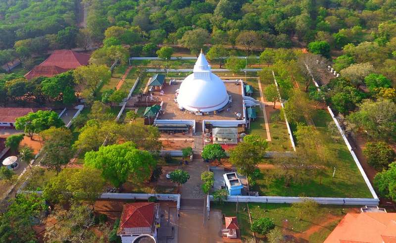 Ruhunu Maha Kataragama Devalaya & Kiri Vehera