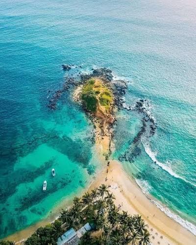 Mirissa Beach & Parrot Rock