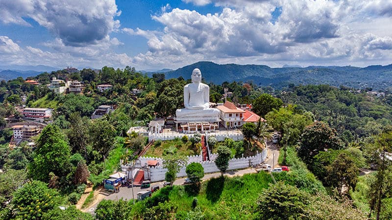 Bahirawakanda Vihara Buddha Statue