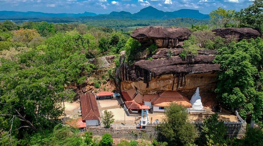 Ridi Viharaya (Silver Temple)