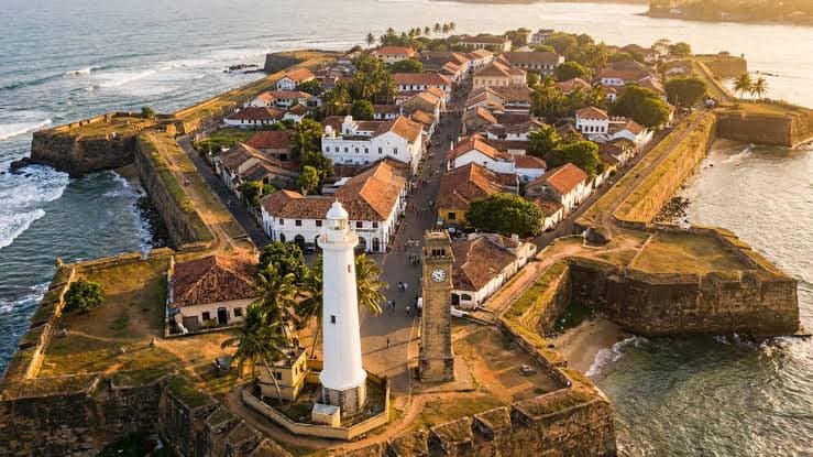 Galle Lighthouse & Ramparts Walk