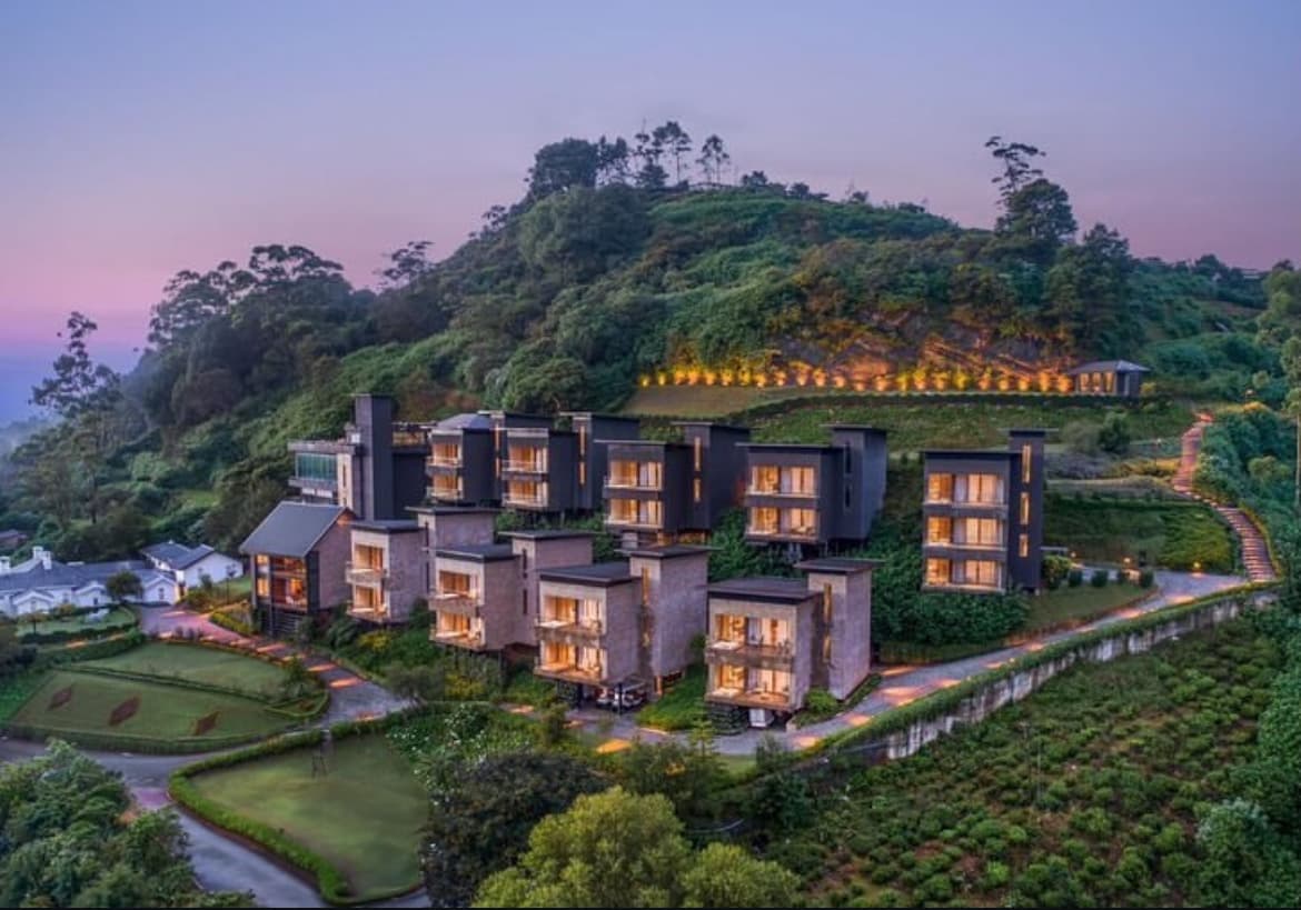 The Golden Ridge Hotel